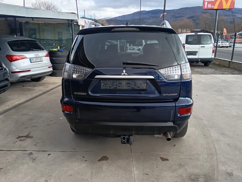 Mitsubishi Outlander 2.0i, снимка 5 - Автомобили и джипове - 51896314