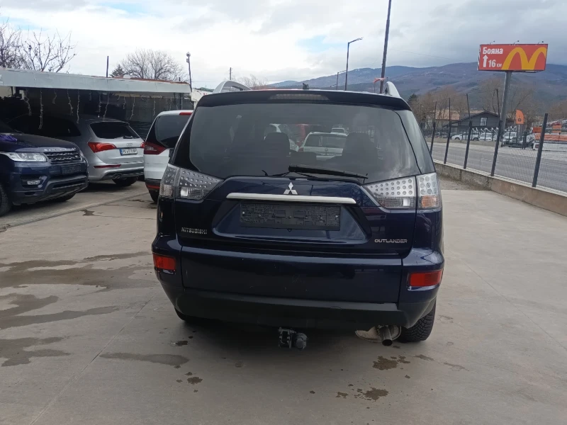 Mitsubishi Outlander 2.0i, снимка 5 - Автомобили и джипове - 51896314
