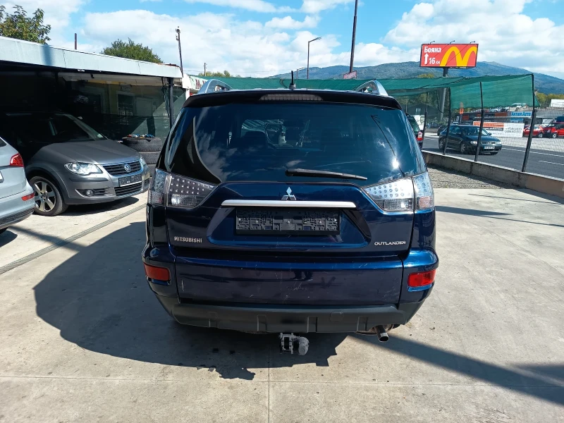 Mitsubishi Outlander 2.0i, снимка 5 - Автомобили и джипове - 51896314