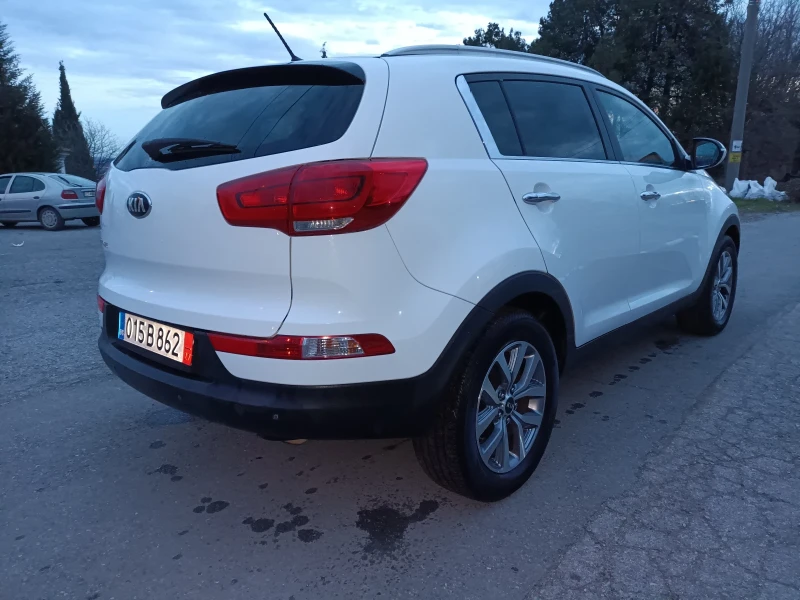 Kia Sportage Фабрична газ нави 185000 история Италия , снимка 5 - Автомобили и джипове - 52966693