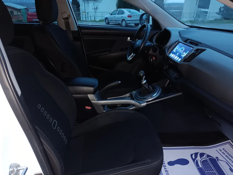 Kia Sportage Фабрична газ нави 185000 история Италия , снимка 15 - Автомобили и джипове - 52966693