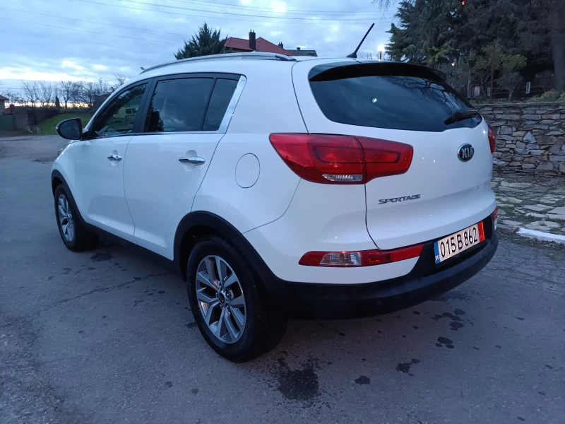 Kia Sportage Фабрична газ нави 185000 история Италия , снимка 7 - Автомобили и джипове - 52966693