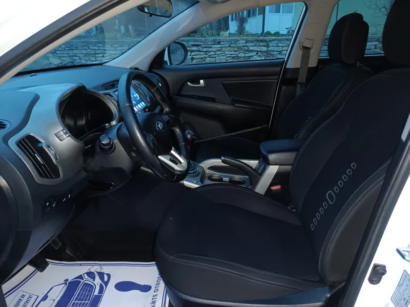 Kia Sportage Фабрична газ нави 185000 история Италия , снимка 12 - Автомобили и джипове - 52966693