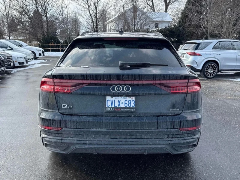 Audi Q8 * Progressiv * CARFAX * БЕЗ ПЪРВОНАЧАЛНА ВНОСКА, снимка 4 - Автомобили и джипове - 53157665