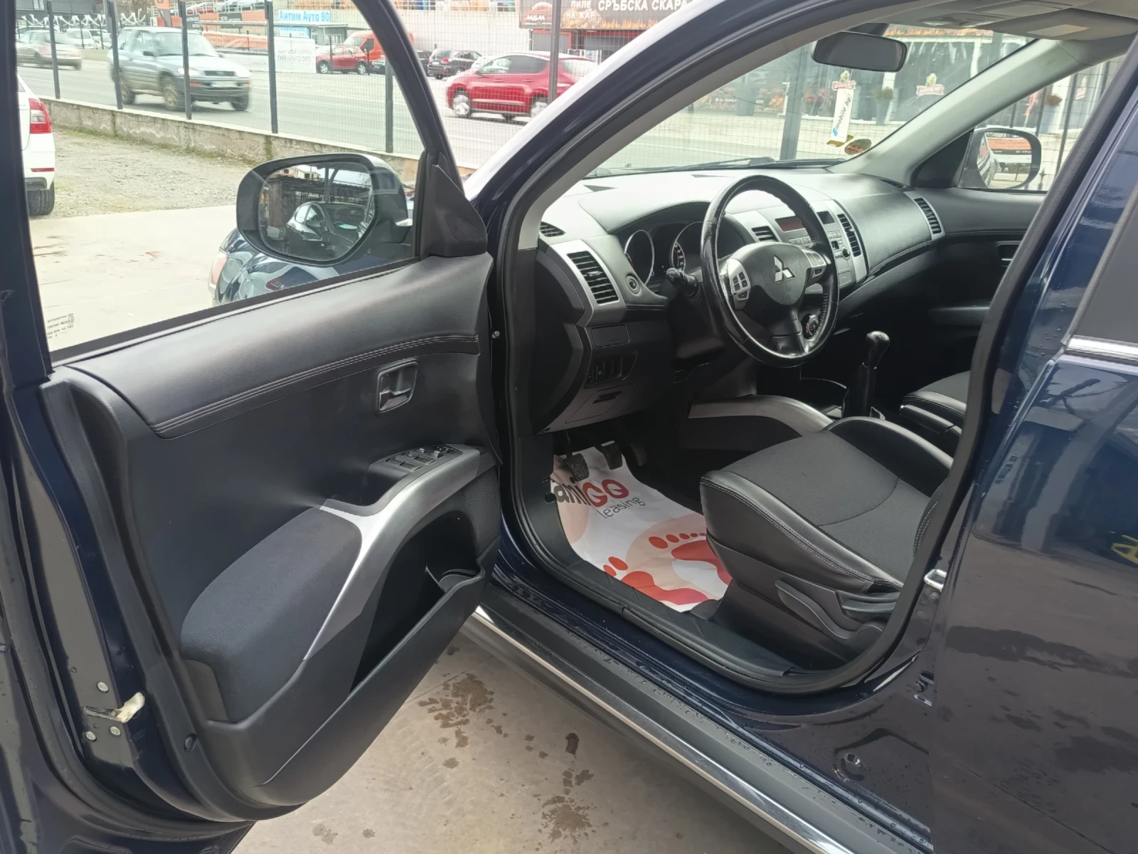 Mitsubishi Outlander 2.0i - изображение 9