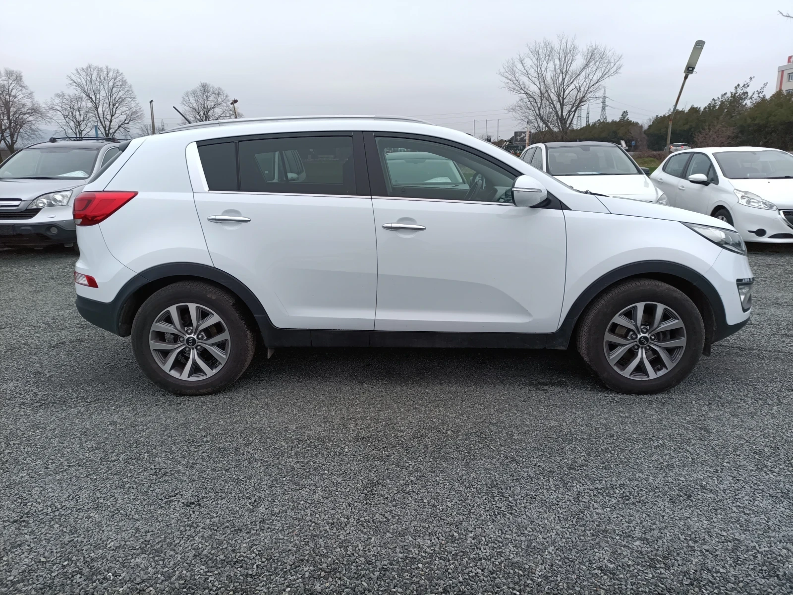 Kia Sportage Фабрична газ нави 185000 история Италия  - изображение 4