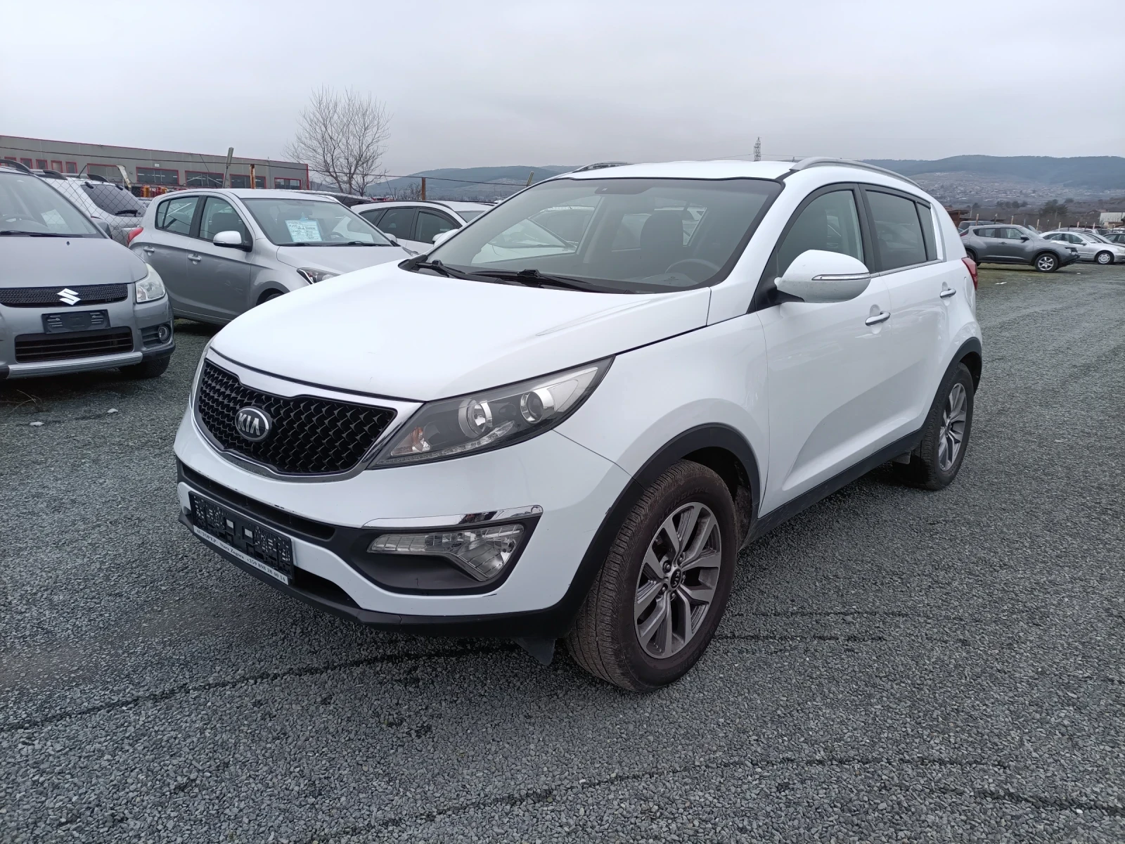 Kia Sportage Фабрична газ нави 185000 история Италия 