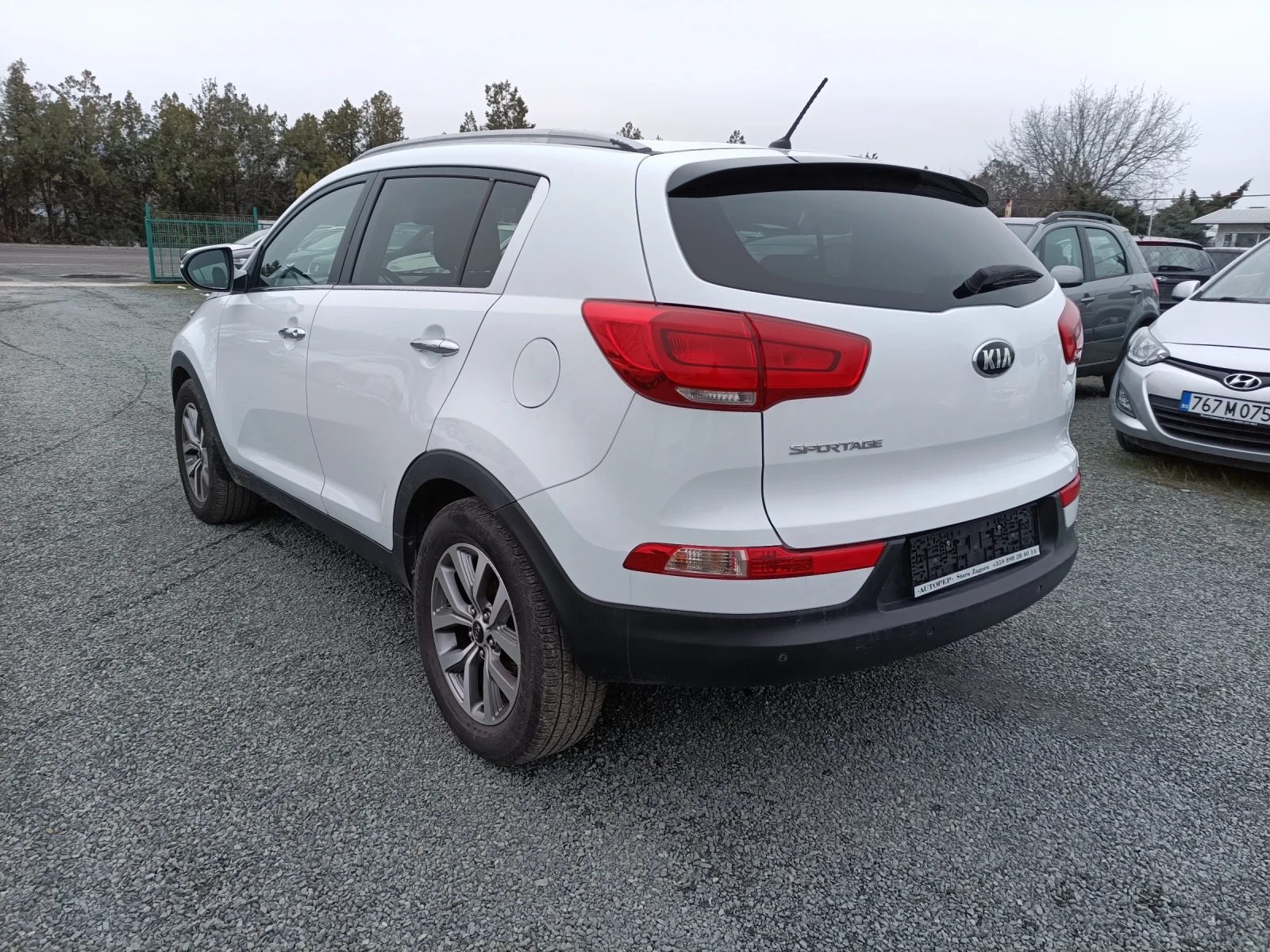 Kia Sportage Фабрична газ нави 185000 история Италия  - изображение 7