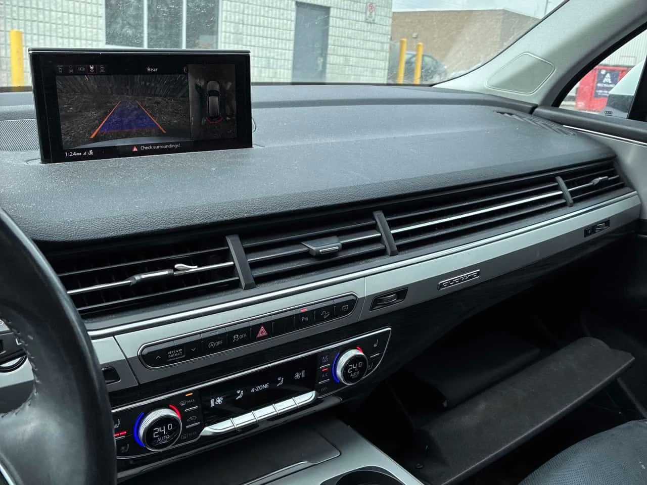 Audi Q7 Technik * / ПОДГРЕВ* ОБДУХВАНЕ* ПАНОРАМА, снимка 13 - Автомобили и джипове - 53930189