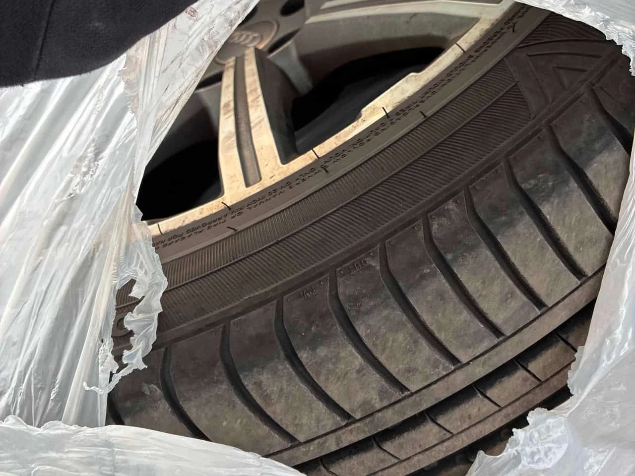 Audi Q7 Technik * / ПОДГРЕВ* ОБДУХВАНЕ* ПАНОРАМА, снимка 10 - Автомобили и джипове - 53930189