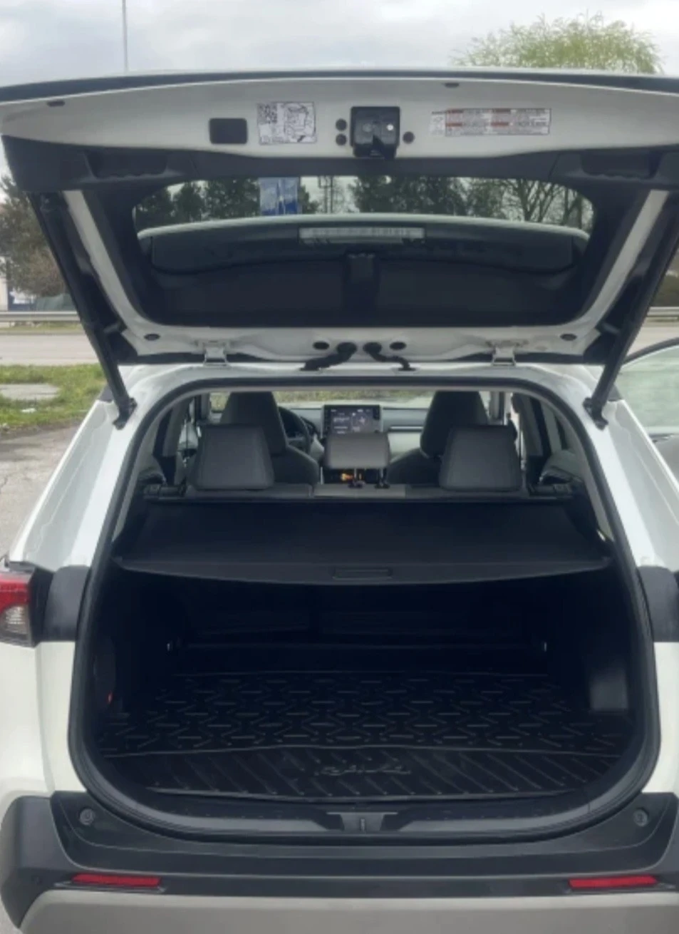 Toyota Rav4 Hybrid 2.5 Limited , снимка 5 - Автомобили и джипове - 53938606