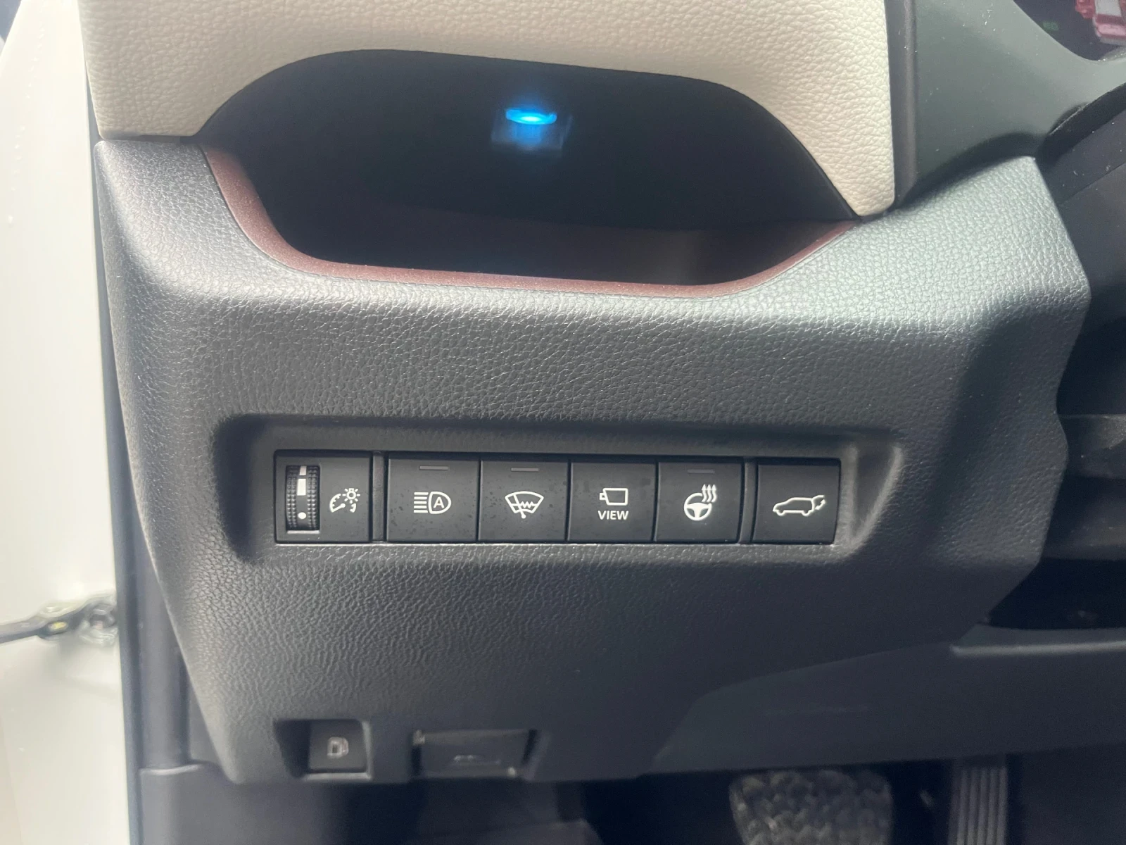 Toyota Rav4 Hybrid 2.5 Limited , снимка 9 - Автомобили и джипове - 53938606