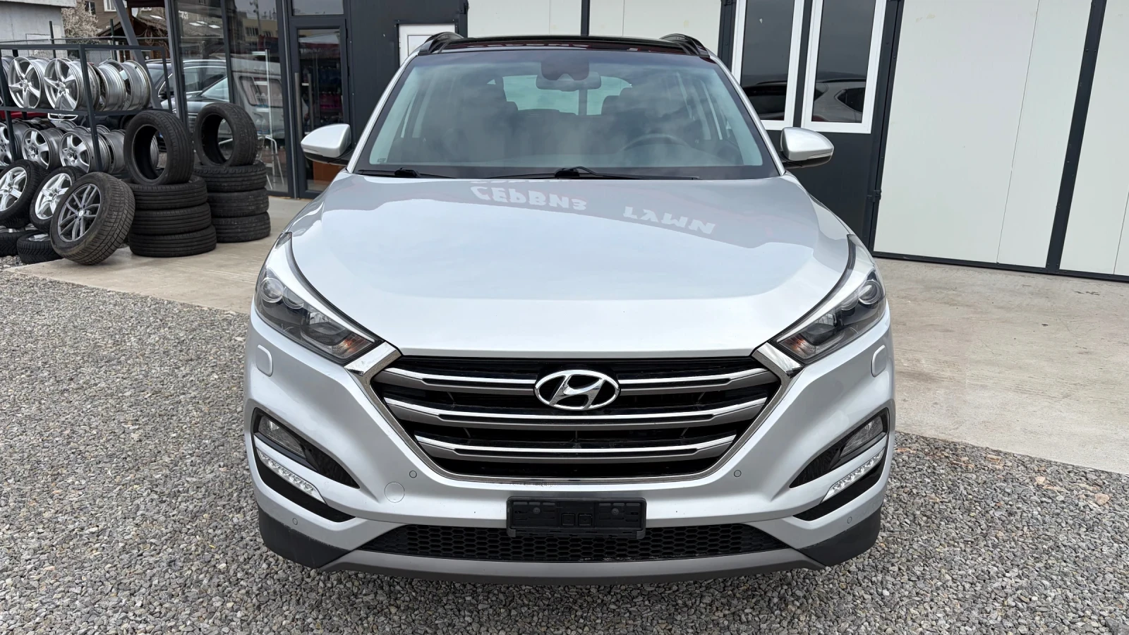 Hyundai Tucson 1.6i* 177hp* 4x4* Швейцария, снимка 2 - Автомобили и джипове - 54068126