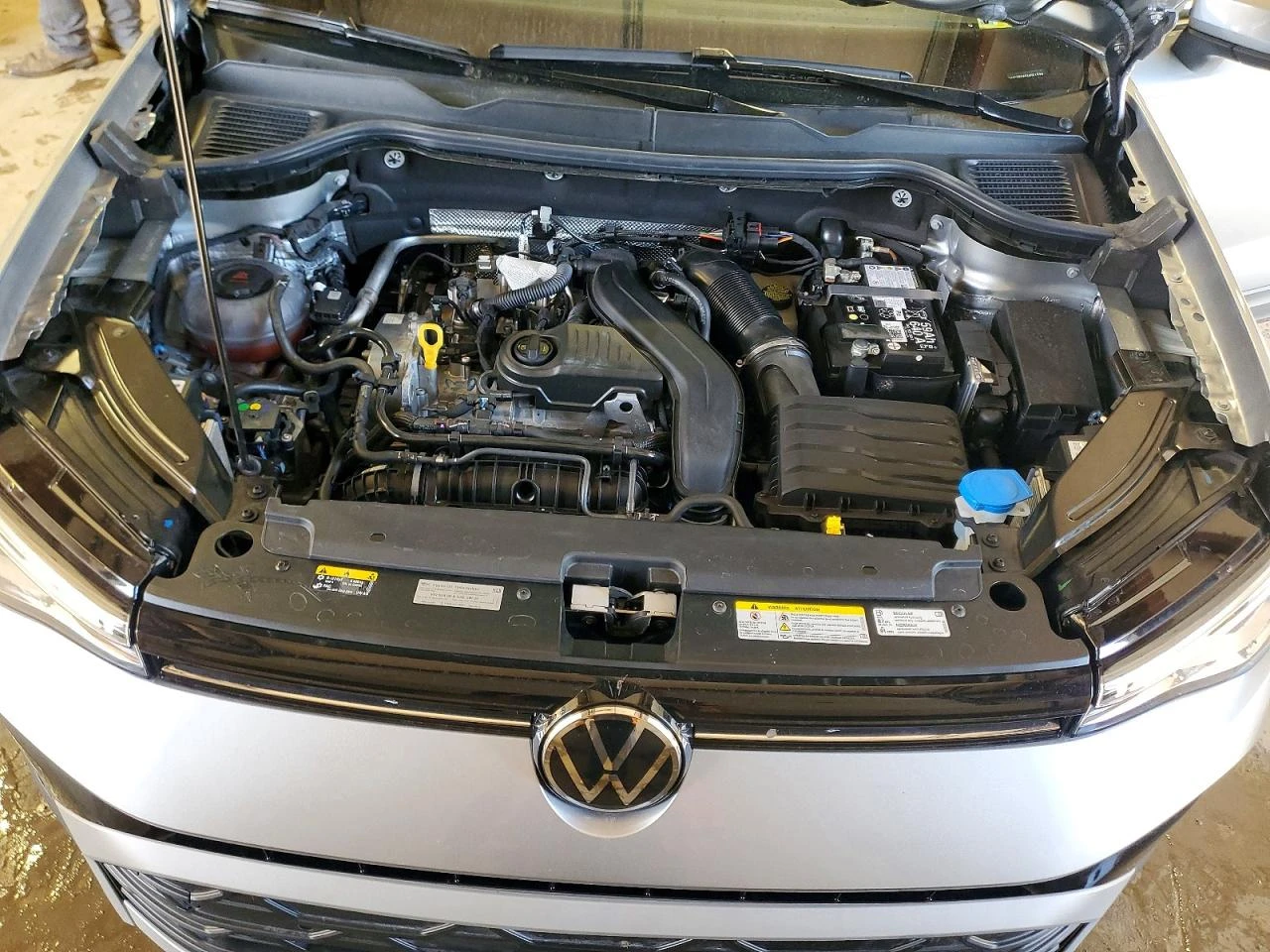 VW Taos 1.5* TAOS SE* РЕАЛНИ КМ!* ПЕРФЕКТНА, снимка 11 - Автомобили и джипове - 54083291