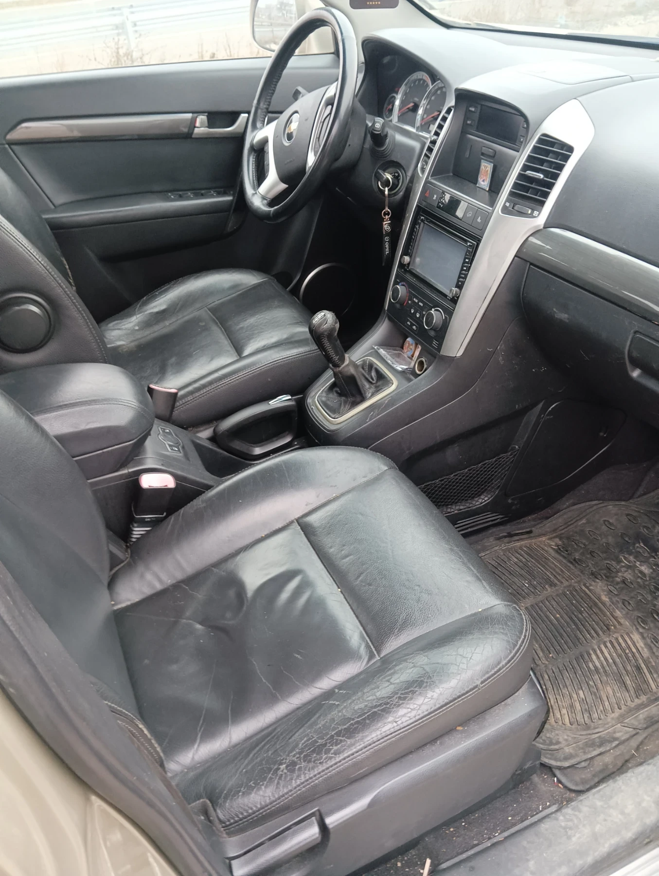 Chevrolet Captiva, снимка 13 - Автомобили и джипове - 54722719