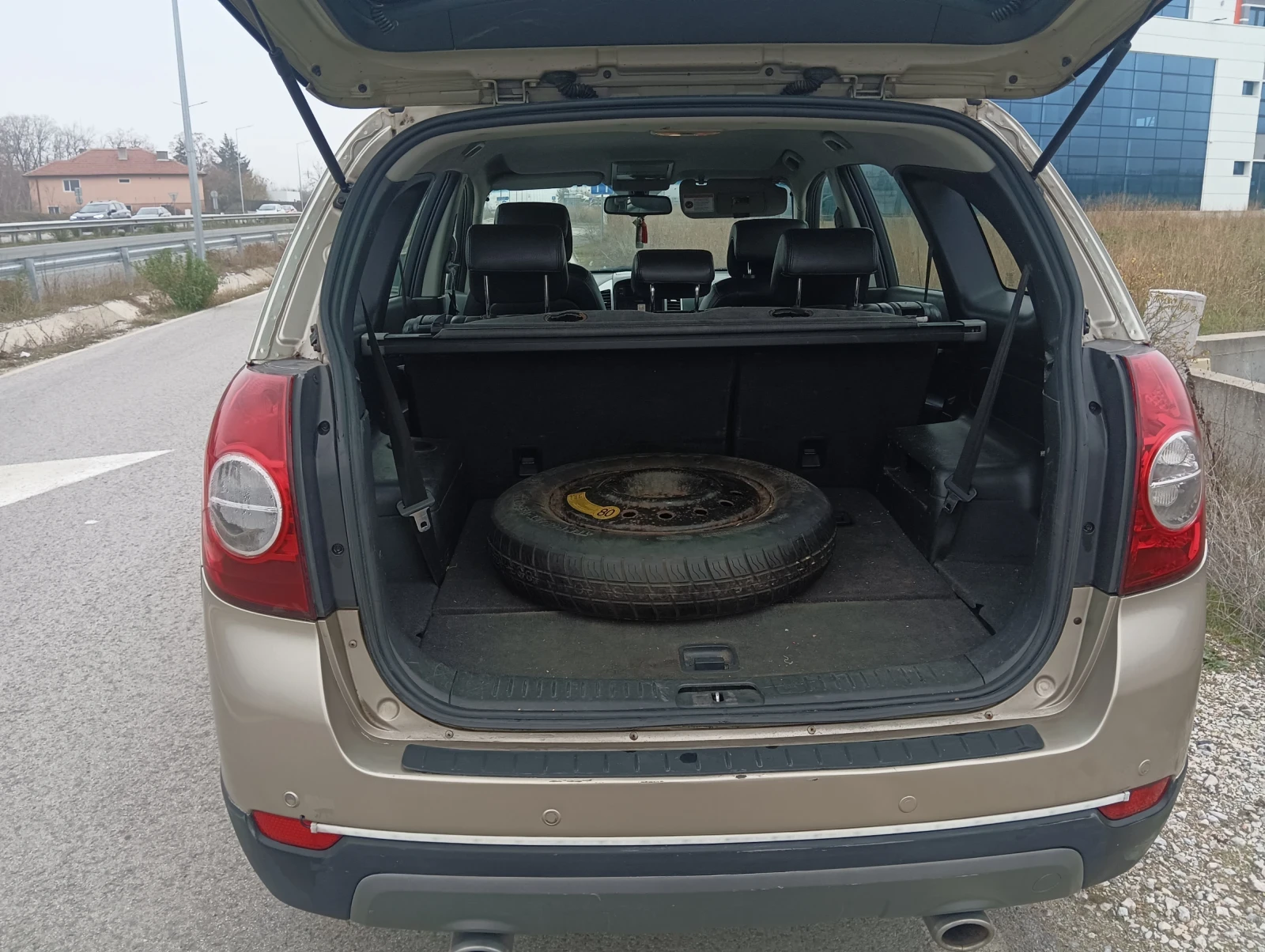 Chevrolet Captiva, снимка 10 - Автомобили и джипове - 54722719