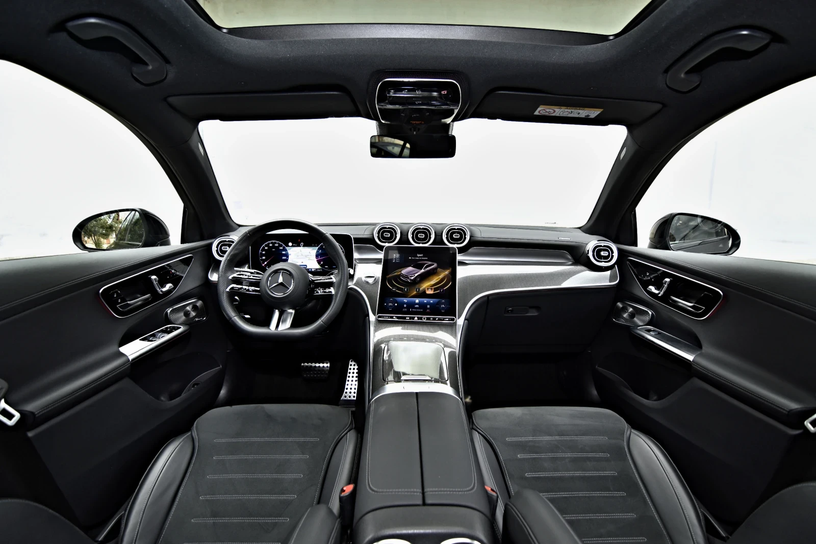 Mercedes-Benz GLC 300 COUPE 4M 2xAMG MULTIBEAM LIGHT PANO MAT BURMESTER, снимка 7 - Автомобили и джипове - 55239071