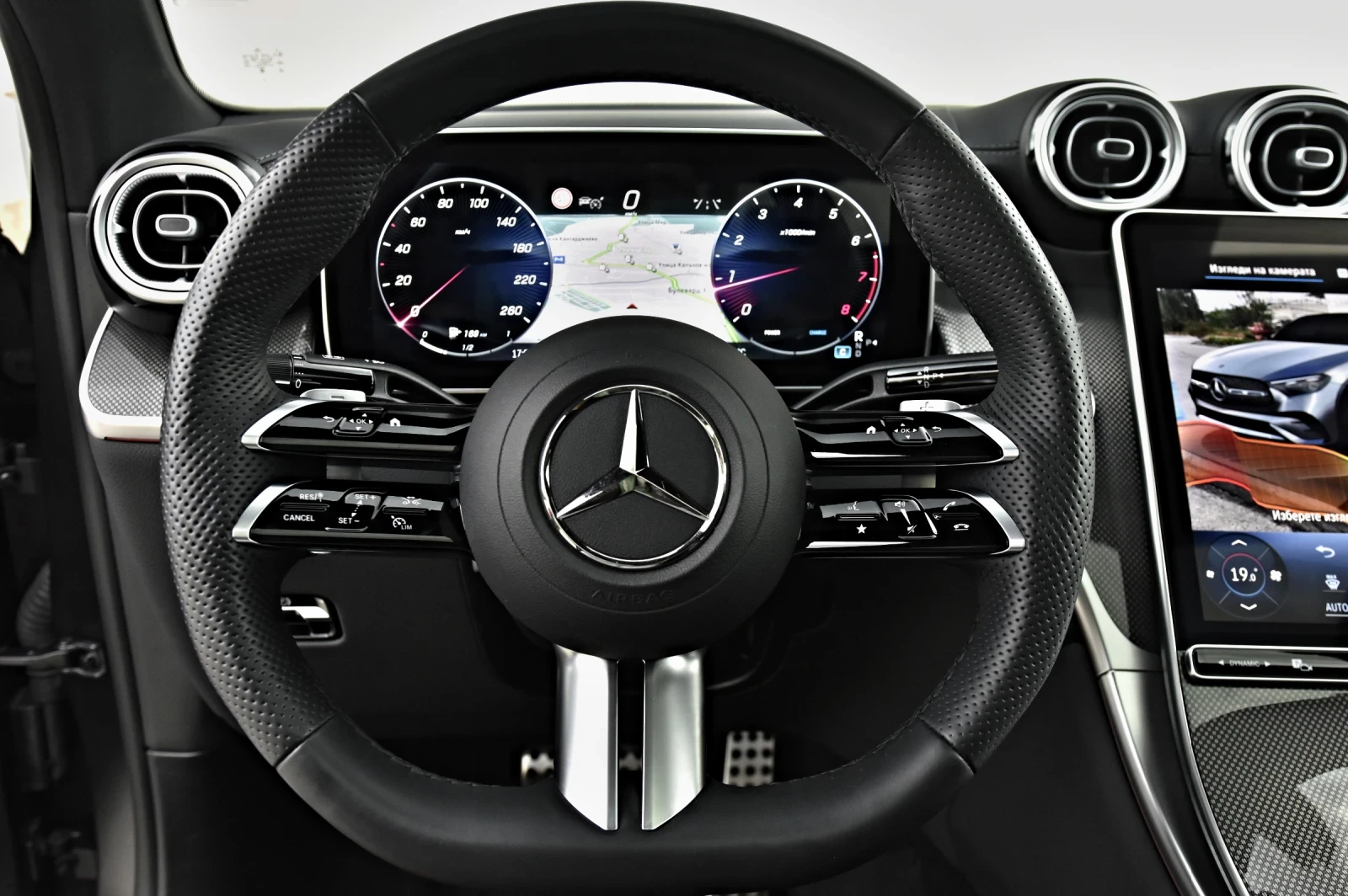 Mercedes-Benz GLC 300 COUPE 4M 2xAMG MULTIBEAM LIGHT PANO MAT BURMESTER, снимка 11 - Автомобили и джипове - 55239071
