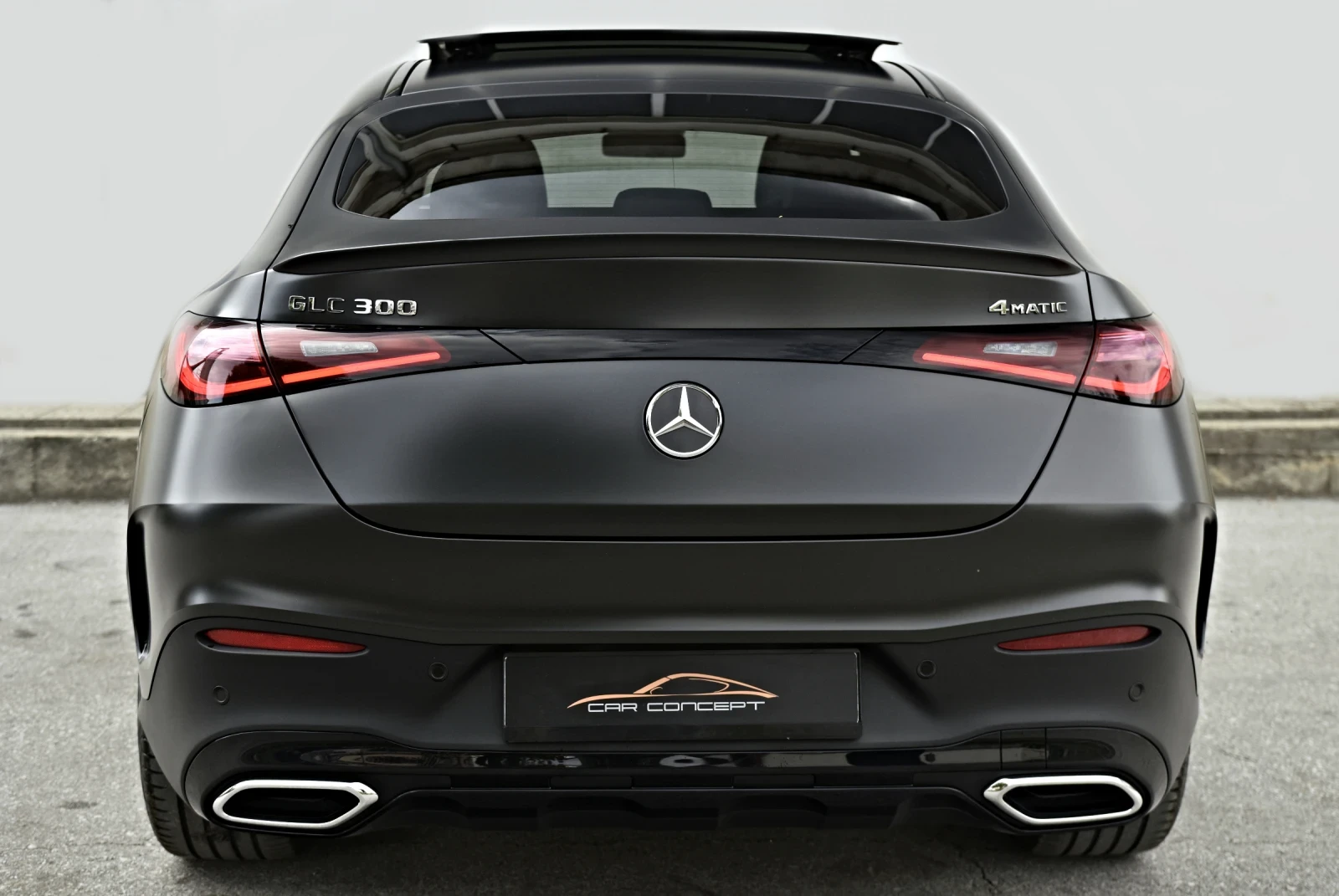 Mercedes-Benz GLC 300 COUPE 4M 2xAMG MULTIBEAM LIGHT PANO MAT BURMESTER, снимка 5 - Автомобили и джипове - 55239071