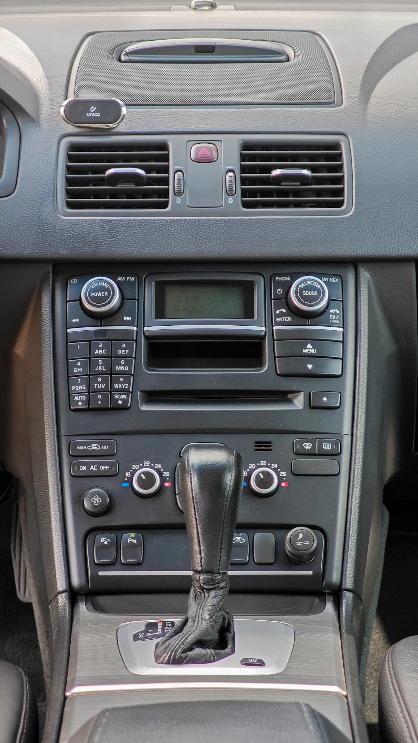 Volvo Xc90 2.4 D5 Aut. AWD, снимка 8 - Автомобили и джипове - 55583855