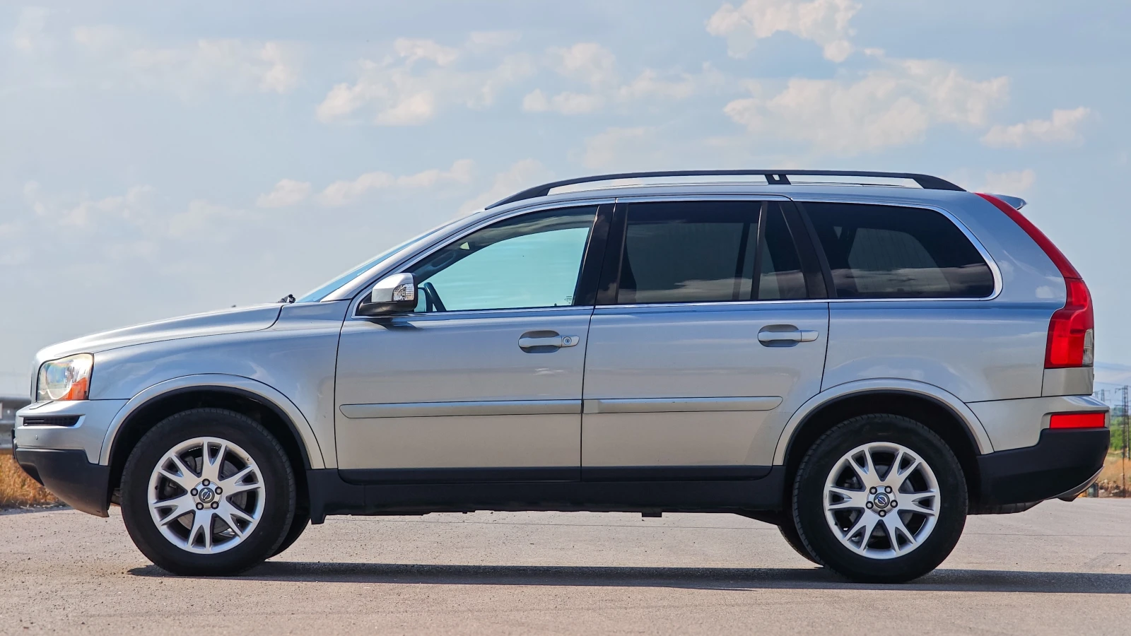 Volvo Xc90 2.4 D5 Aut. AWD, снимка 17 - Автомобили и джипове - 55583855