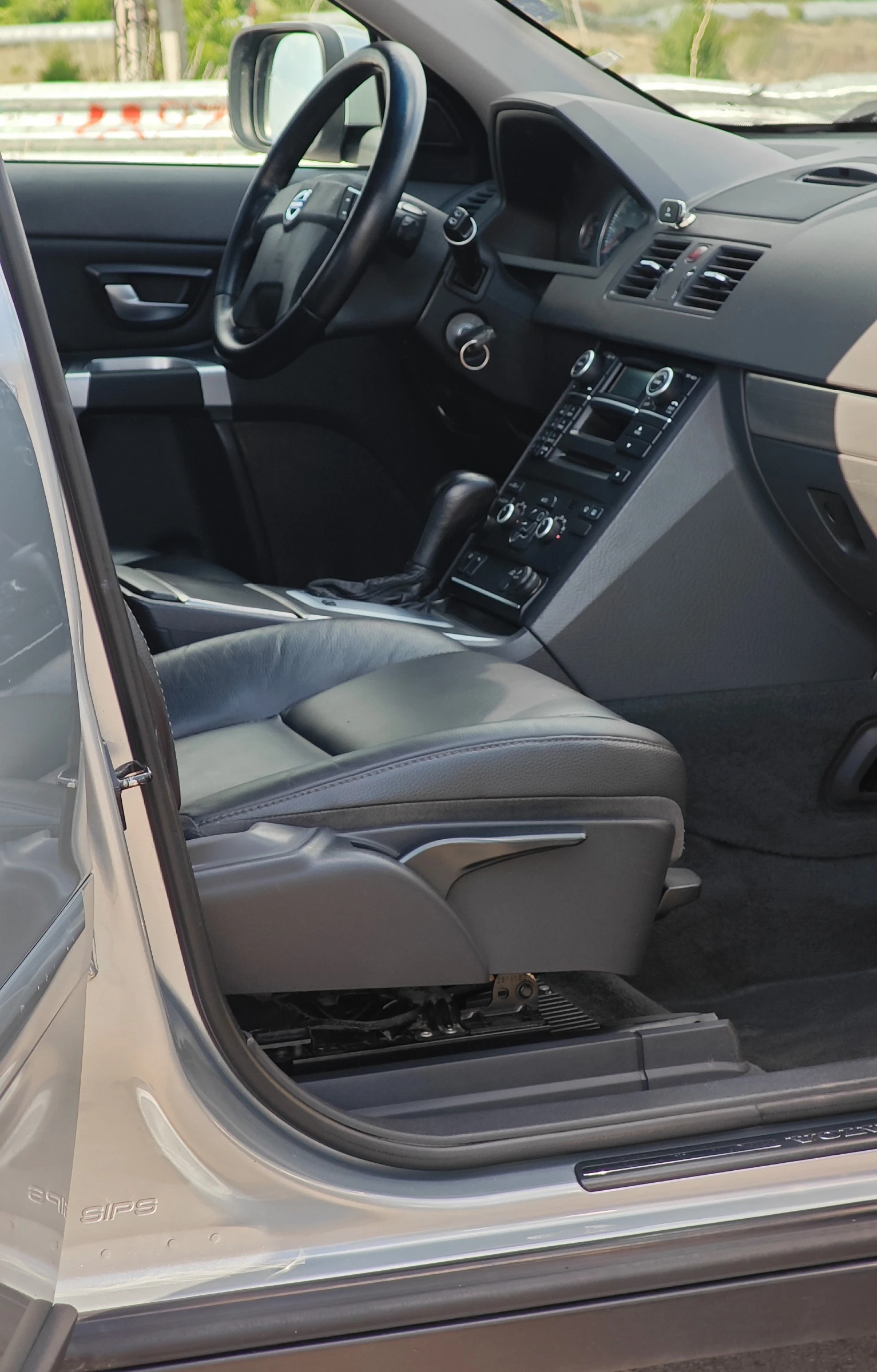 Volvo Xc90 2.4 D5 Aut. AWD, снимка 9 - Автомобили и джипове - 55583855