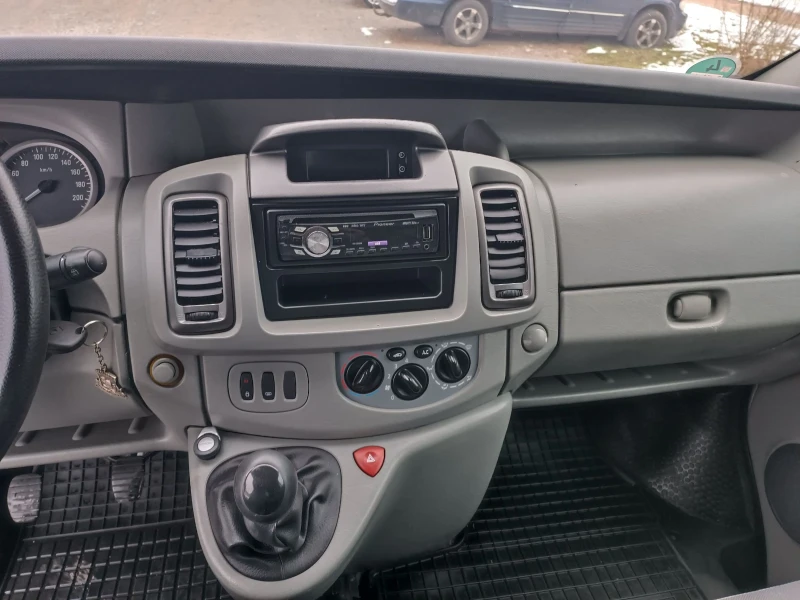 Opel Vivaro 2.0  CDTI 6 МЕСТЕН, снимка 13 - Бусове и автобуси - 48667795