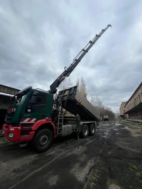 Iveco Trakker 500 e6 самосвал с кран hiab 232-5 X-HIPRO, снимка 1