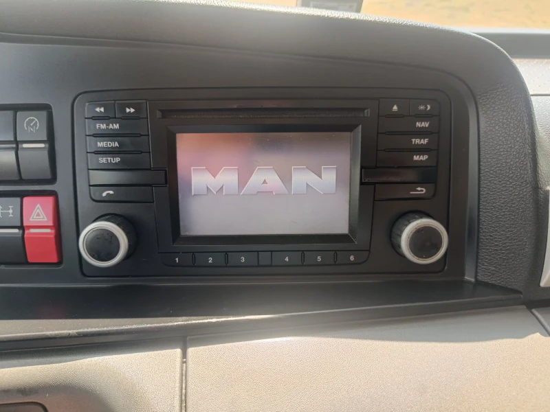 Man Tgl 12.220 EURO6 KLIMA TOP, снимка 10 - Камиони - 51655320