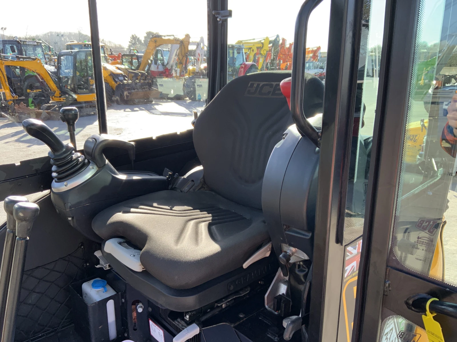 Багер JCB 8026 CTS, снимка 2 - Индустриална техника - 54103940