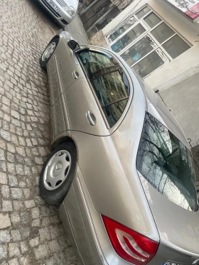 Mercedes-Benz C 180, снимка 3