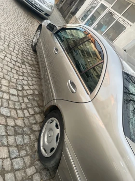 Mercedes-Benz C 180, снимка 6