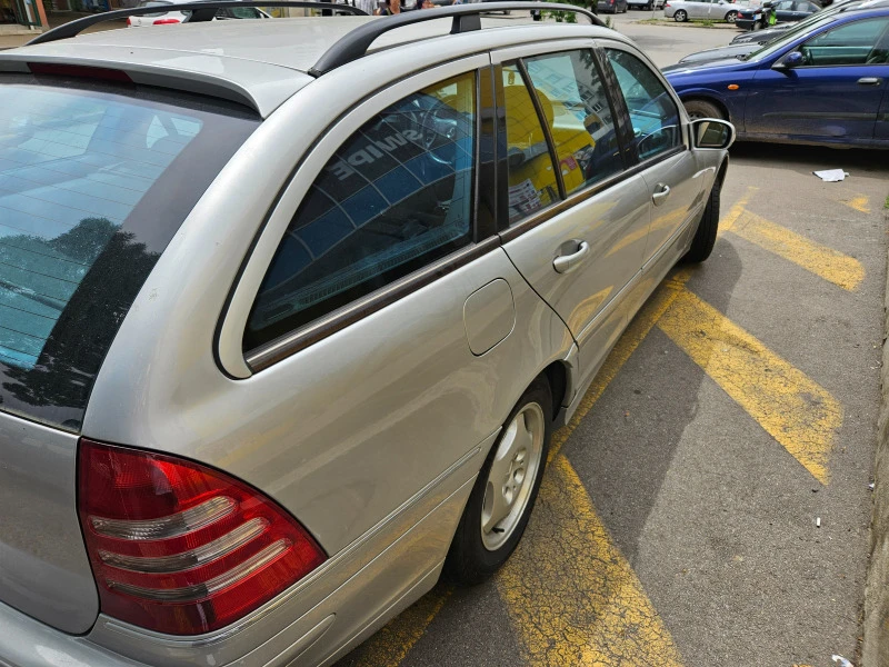 Mercedes-Benz C 220 Avantgarde, снимка 14 - Автомобили и джипове - 47669454