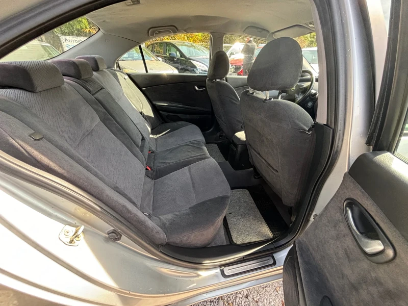 Nissan Primera 1.816V, снимка 6 - Автомобили и джипове - 47617968