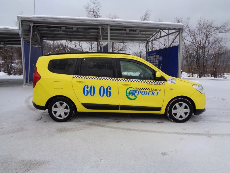 Dacia Lodgy 1.5dci, снимка 5 - Автомобили и джипове - 48682772