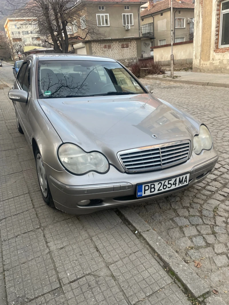 Mercedes-Benz C 180, снимка 2 - Автомобили и джипове - 48869327