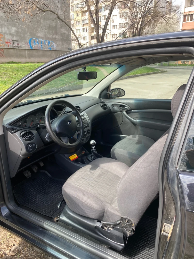 Ford Focus 1.8 i 16V, снимка 10 - Автомобили и джипове - 49598034