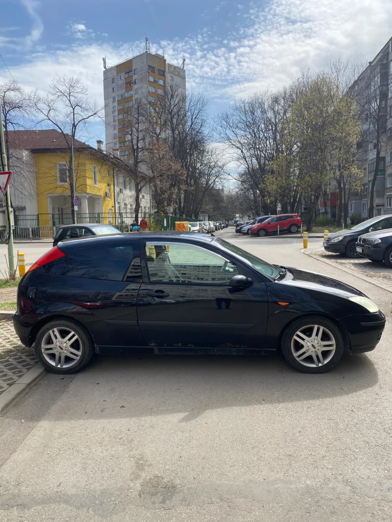 Ford Focus 1.8 i 16V, снимка 4 - Автомобили и джипове - 49598034