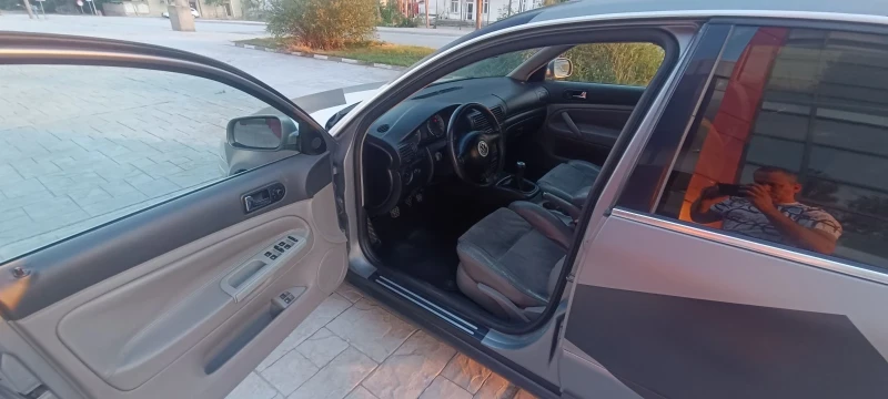 VW Passat 240кс., снимка 5 - Автомобили и джипове - 51488598