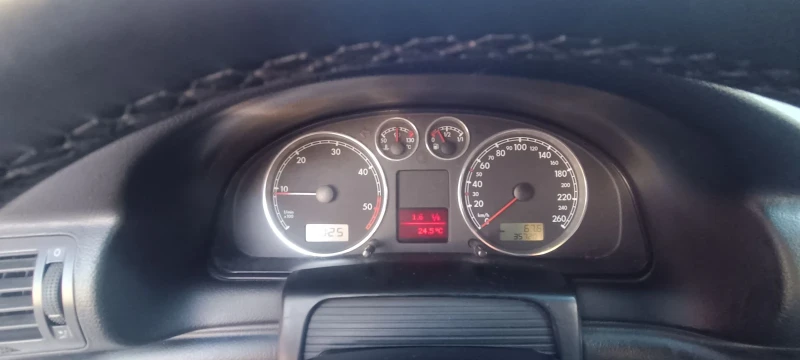 VW Passat 240кс., снимка 8 - Автомобили и джипове - 51488598