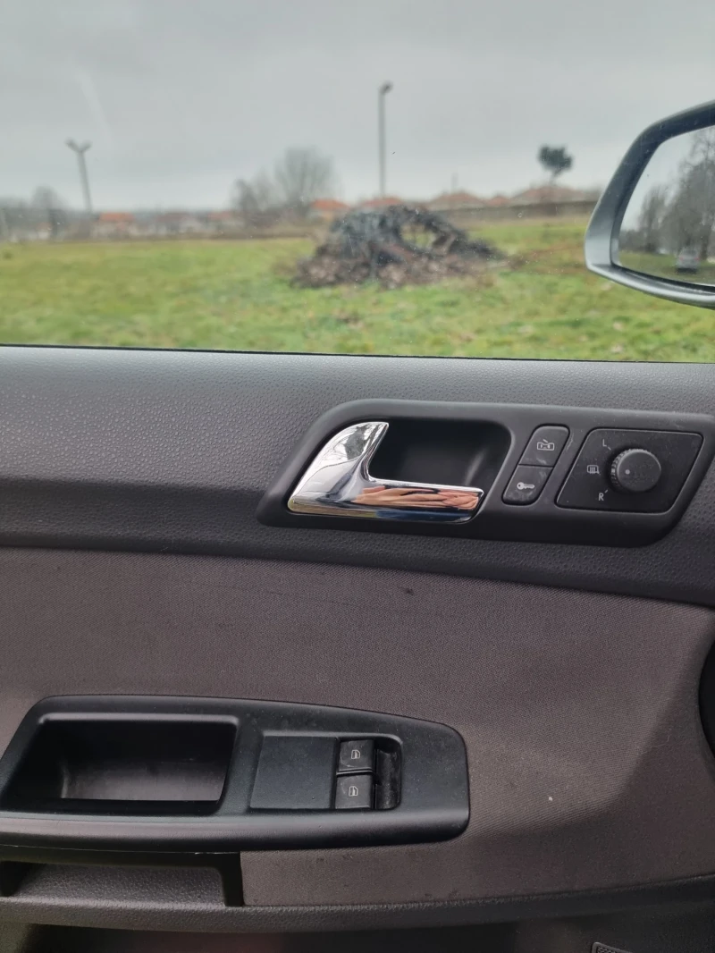 VW Polo 1.2i, снимка 8 - Автомобили и джипове - 53373180