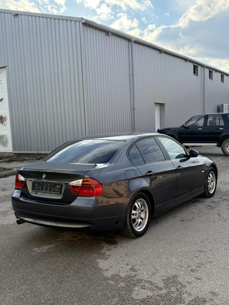 BMW 320 БЕНЗИН-ГАЗ, снимка 4 - Автомобили и джипове - 53474252