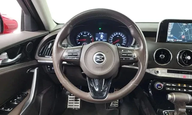 Kia Stinger 2.0T 2WD     | Mobile.bg   13