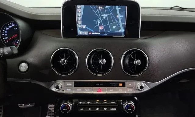 Kia Stinger 2.0T 2WD     | Mobile.bg   15