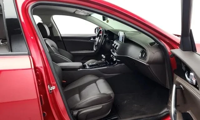 Kia Stinger 2.0T 2WD     | Mobile.bg   11