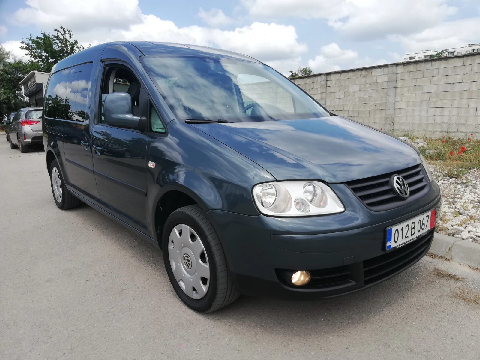 VW Caddy 2.0TDI Maxi - изображение 2