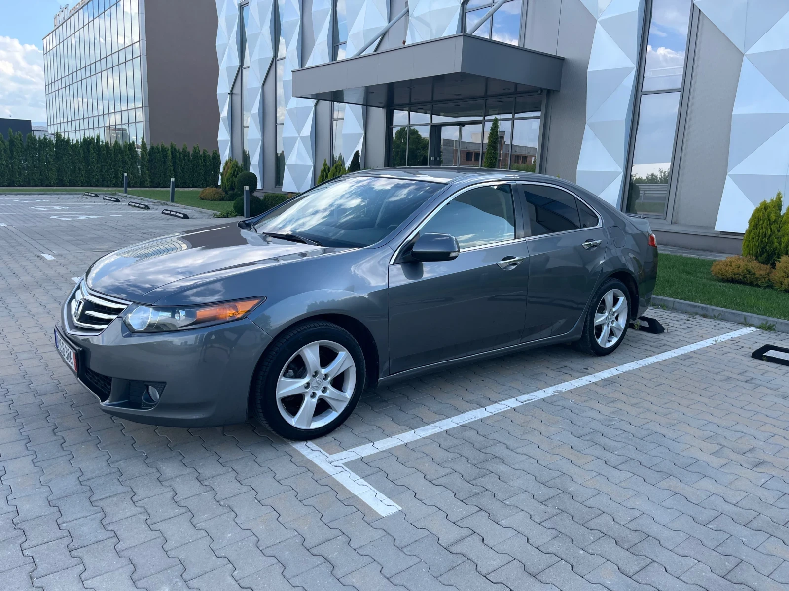 Honda Accord 2.0i-vtec 156к.с. 179900км. - изображение 3