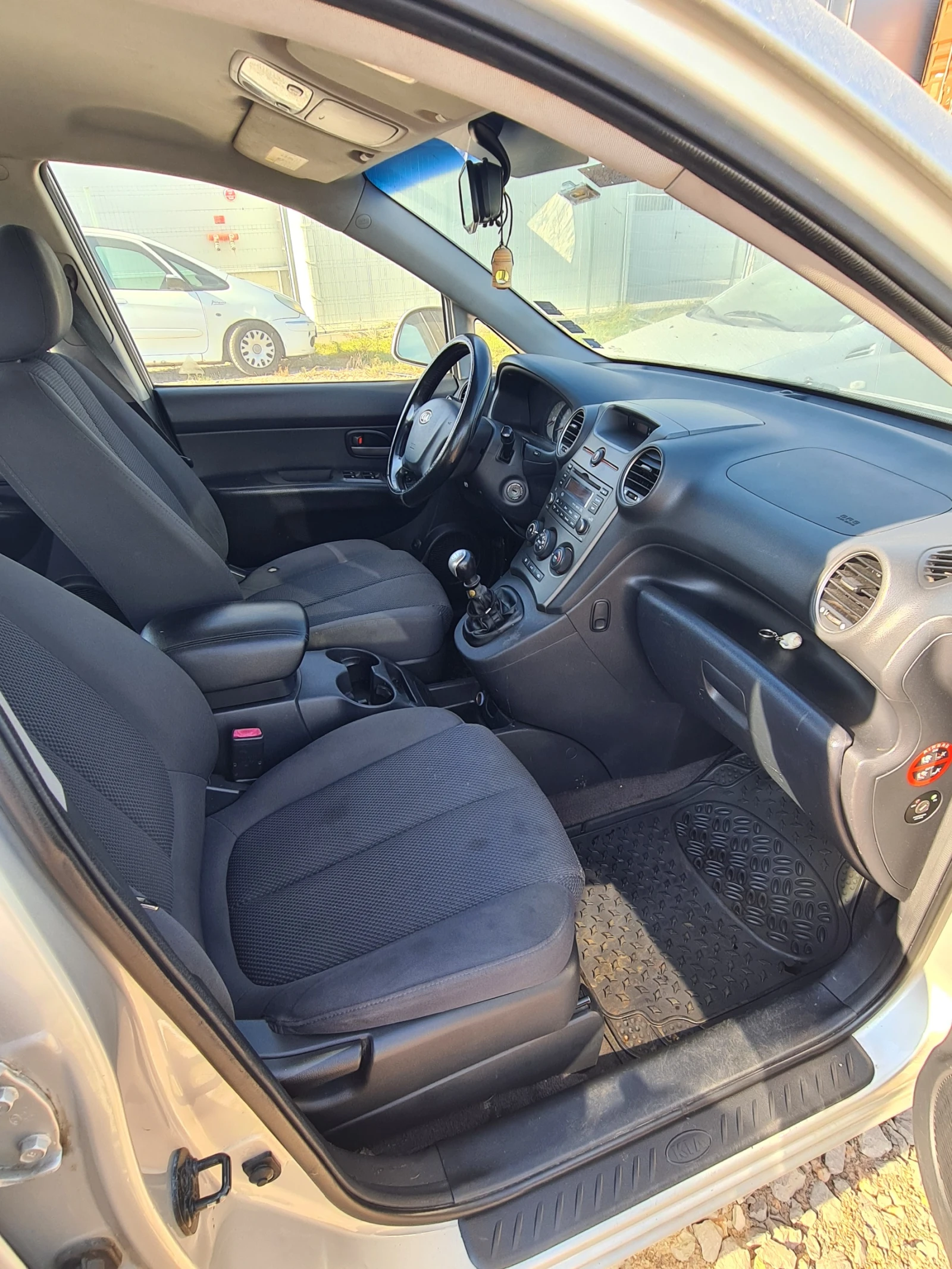 Kia Carens  - изображение 6