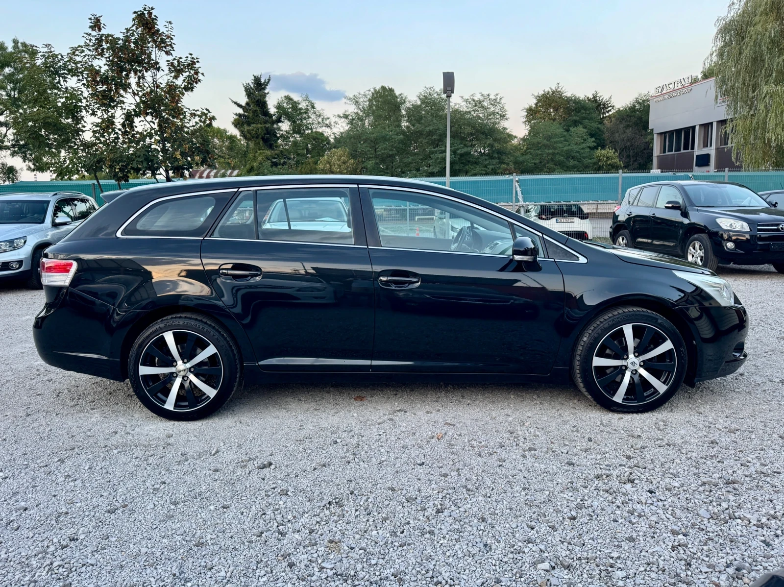 Toyota Avensis 2.0i   ТОП СЪСТОЯНИЕ   - изображение 6