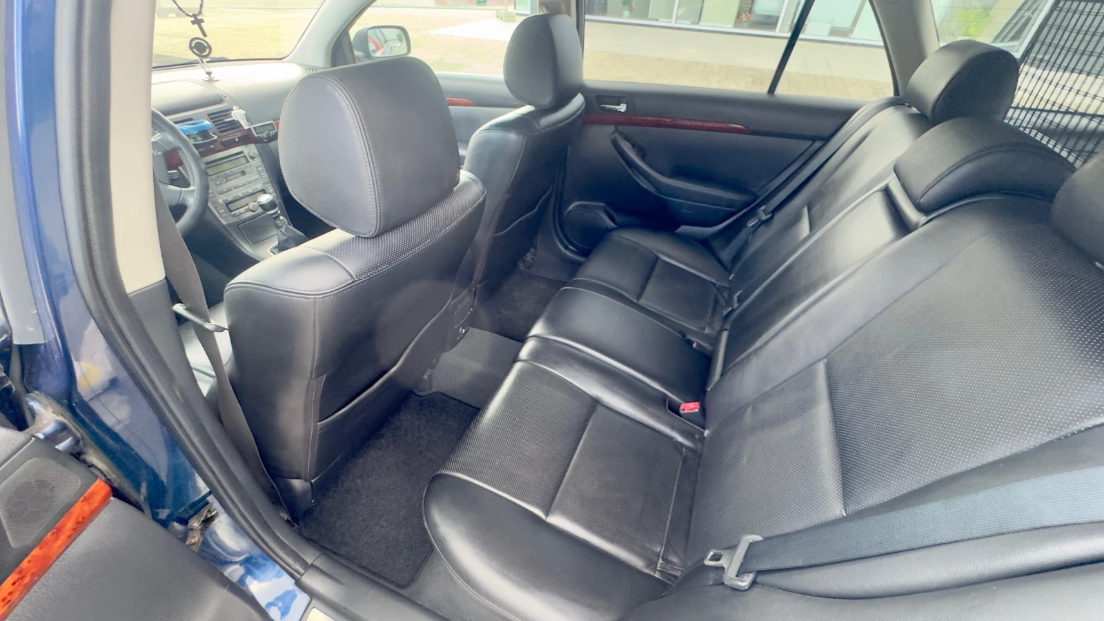 Toyota Avensis 2.2D-КОЖА-НАВИГАЦИЯ - изображение 10